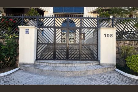 Apartamento para alugar com 180m², 3 quartos e 2 vagasFachada