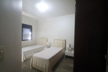 Apartamento para alugar com 180m², 3 quartos e 2 vagasSuíte 2