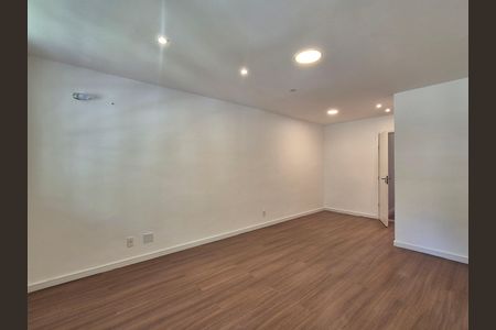 Casa de condomínio à venda com 200m², 3 quartos e 2 vagas