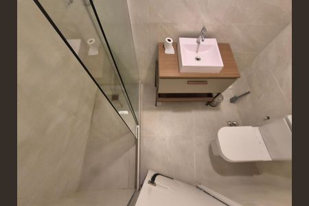 Casa de condomínio à venda com 200m², 3 quartos e 2 vagas