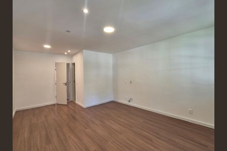 Casa de condomínio à venda com 200m², 3 quartos e 2 vagas