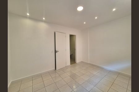 Casa de condomínio à venda com 200m², 3 quartos e 2 vagas