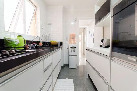 Apartamento à venda com 105m², 3 quartos e 2 vagasCozinha