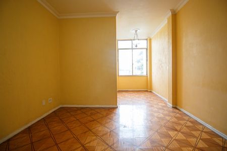 Apartamento para alugar com 110m², 4 quartos e sem vagaSala