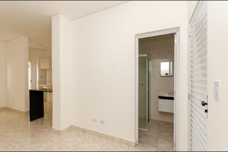 Quarto / Sala de kitnet/studio para alugar com 1 quarto, 45m² em Vila Mangalot, São Paulo