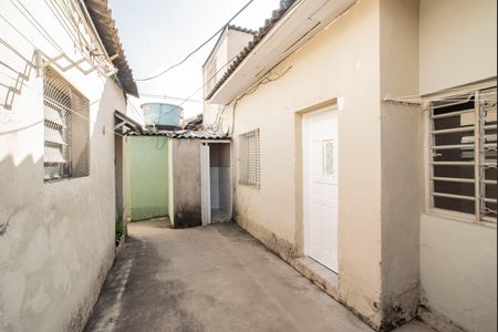 Casa para alugar com 100m², 2 quartos e 1 vagaHall de entrada