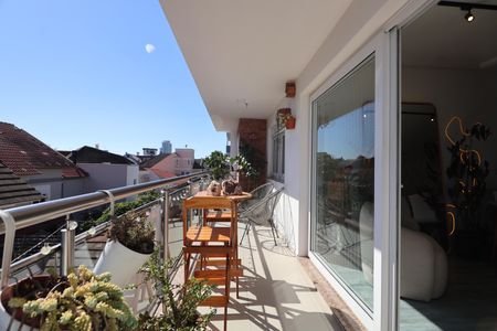 Apartamento à venda com 120m², 3 quartos e 1 vagaSacada