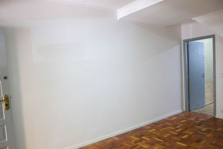 Casa à venda com 73m², 2 quartos e 1 vagaSala