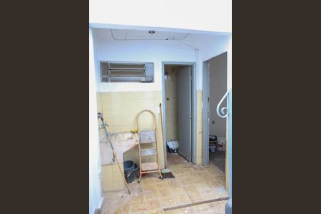 Casa à venda com 73m², 2 quartos e 1 vagaQuintal