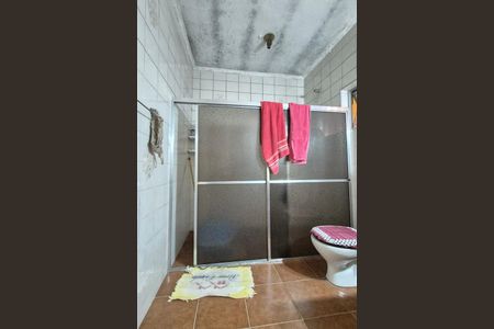 Casa à venda com 250m², 4 quartos e 1 vaga Casa à venda com 250m², 4 quartos e 1 vagaBanheiro