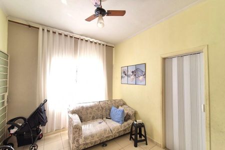 Casa à venda com 250m², 4 quartos e 1 vaga Casa à venda com 250m², 4 quartos e 1 vagaSala