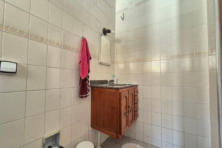 Casa à venda com 250m², 4 quartos e 1 vaga Casa à venda com 250m², 4 quartos e 1 vagaBanheiro da Suíte