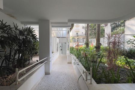 Apartamento para alugar com 90m², 2 quartos e 2 vagasEntrada do Prédio
