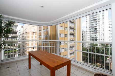 Apartamento para alugar com 90m², 2 quartos e 2 vagasVaranda da Sala de Estar e Suíte 1