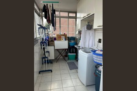 Casa para alugar com 214m², 3 quartos e 5 vagas Casa para alugar com 214m², 3 quartos e 5 vagasÁrea de serviço