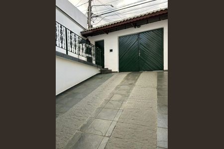 Casa para alugar com 214m², 3 quartos e 5 vagas Casa para alugar com 214m², 3 quartos e 5 vagasÁrea externa