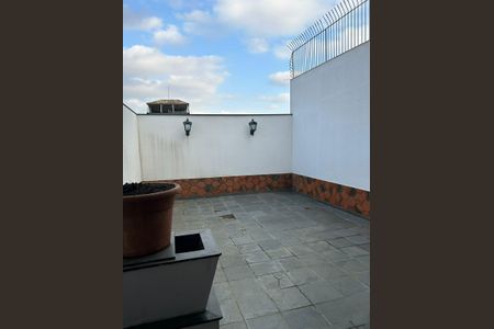 Casa para alugar com 214m², 3 quartos e 5 vagas Casa para alugar com 214m², 3 quartos e 5 vagasÁrea externa