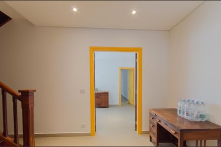 Entrada de casa para alugar com 4 quartos, 300m² em Vila Clementino, São Paulo