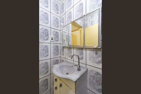 Casa à venda com 114m², 4 quartos e 2 vagas