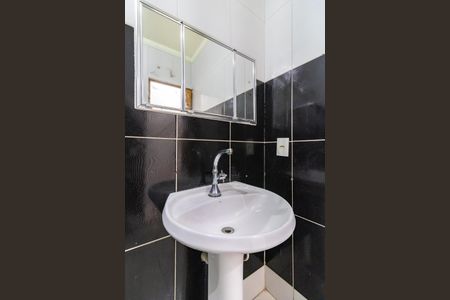 Casa à venda com 114m², 4 quartos e 2 vagas