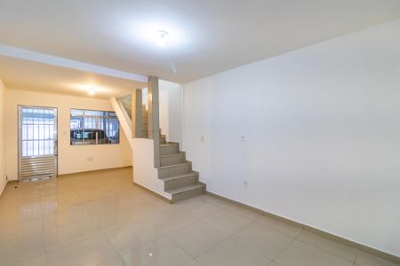 Casa à venda com 4 quartos, 114m² em Jardim Olinda, São Paulo