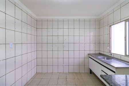 Casa à venda com 114m², 4 quartos e 2 vagas