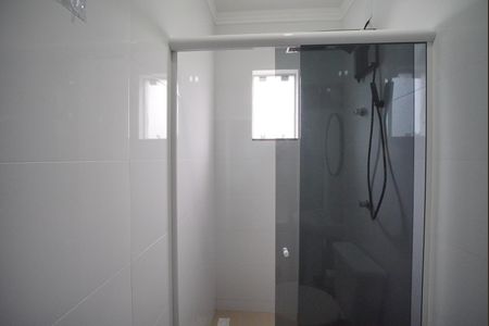 Casa de condomínio para alugar com 100m², 3 quartos e 2 vagasBanheiro da Suíte