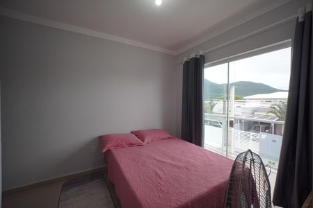 Casa de condomínio para alugar com 100m², 3 quartos e 2 vagasSuíte