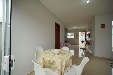 Casa de condomínio para alugar com 100m², 3 quartos e 2 vagasSala de Jantar