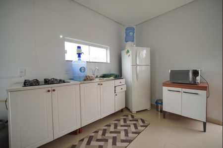Cozinha de casa de condomínio para alugar com 3 quartos, 100m² em São João do Rio Vermelho, Florianópolis
