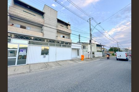 Apartamento para alugar com 60m², 2 quartos e sem vagaVista da Rua
