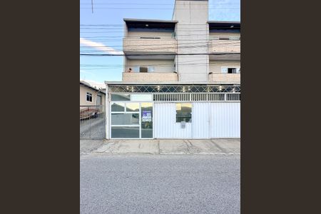 Apartamento para alugar com 60m², 2 quartos e sem vagaFachada