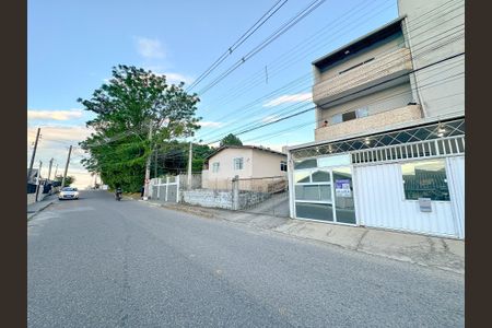 Apartamento para alugar com 60m², 2 quartos e sem vagaVista da Rua