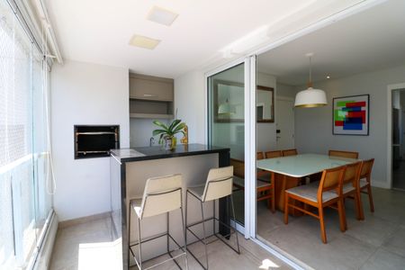 Apartamento à venda com 116m², 3 quartos e 2 vagasVaranda