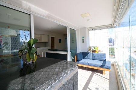 Apartamento à venda com 116m², 3 quartos e 2 vagasVaranda