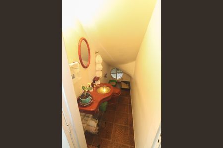Casa à venda com 178m², 4 quartos e 2 vagasLavabo