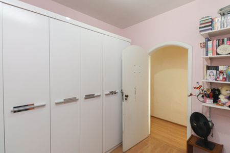 Casa à venda com 178m², 4 quartos e 2 vagasQuarto 2