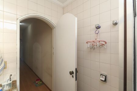 Casa à venda com 178m², 4 quartos e 2 vagasBanheiro