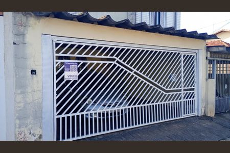 Casa à venda com 178m², 4 quartos e 2 vagasFachada