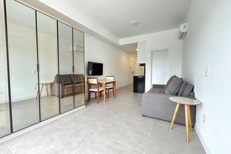 Sala de apartamento para alugar com 1 quarto, 35m² em Centro, Florianópolis