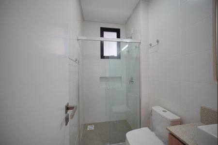 Banheiro de kitnet/studio para alugar com 1 quarto, 35m² em Centro, Florianópolis