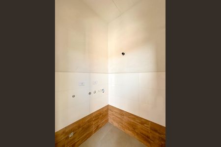 Casa para alugar com 100m², 3 quartos e 8 vagasBanheiro