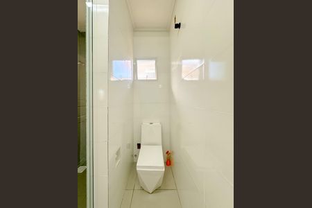 Casa para alugar com 100m², 3 quartos e 8 vagasBanheiro