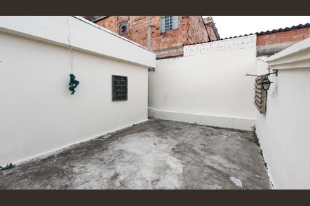 Casa para alugar com 48m², 2 quartos e 1 vagaÁrea comum