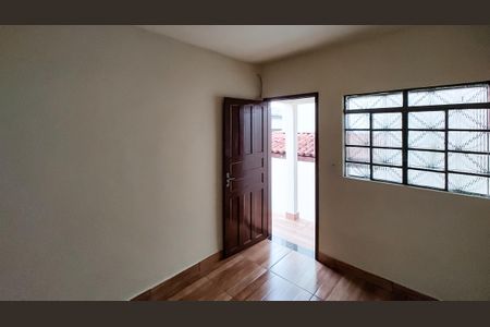 Casa para alugar com 2 quartos, 48m² em Floramar, Belo Horizonte