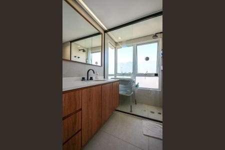 Apartamento à venda com 173m², 3 quartos e 3 vagasBanheiro Suíte 1