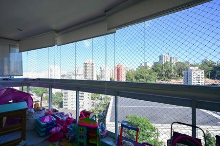 Apartamento à venda com 173m², 3 quartos e 3 vagasVaranda