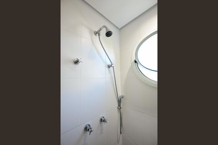 Apartamento à venda com 173m², 3 quartos e 3 vagasChuveiro do Banheiro 