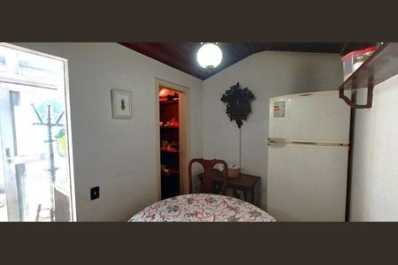 Casa à venda com 193m², 3 quartos e 2 vagas Casa à venda com 193m², 3 quartos e 2 vagasCozinha