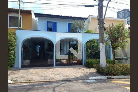 Casa à venda com 193m², 3 quartos e 2 vagas Casa à venda com 193m², 3 quartos e 2 vagasFachada